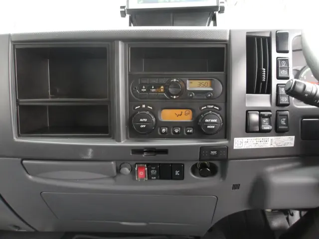 いすゞ フォワード 2RG-FRR90S2(2WD)の写真26