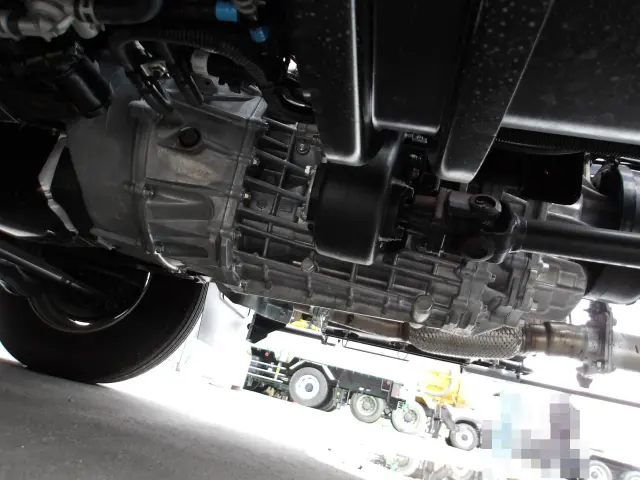 いすゞ フォワード 2RG-FRR90S4(2WD)の写真16
