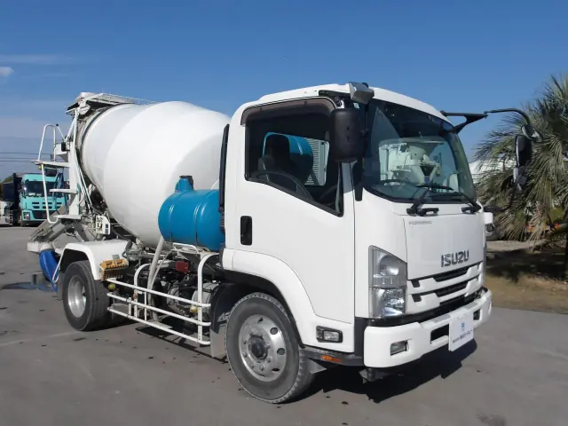 いすゞ フォワード 2PG-FTR90U2(2WD)の写真3