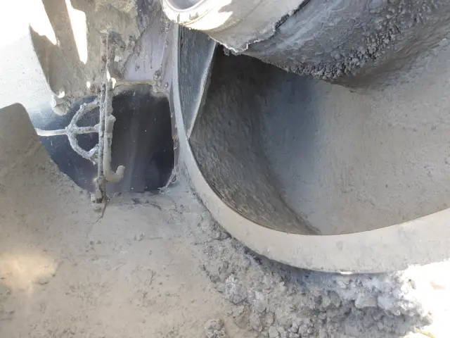 いすゞ フォワード 2PG-FTR90U2(2WD)の写真10