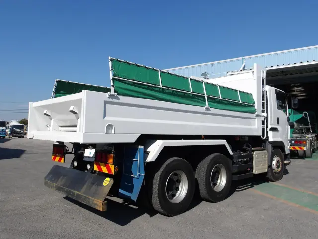 いすゞ ギガ 2PG-CXZ77CT(6x4)の写真4