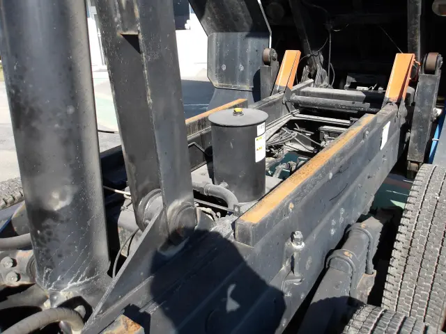 いすゞ ギガ 2PG-CXZ77CT(6x4)の写真8