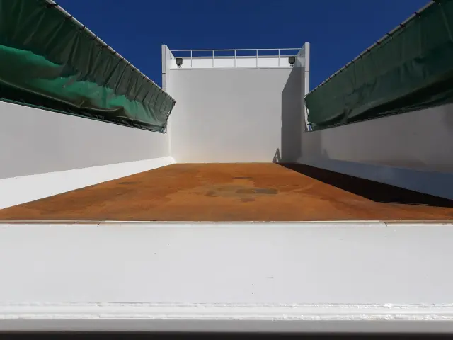 いすゞ ギガ 2PG-CXZ77CT(6x4)の写真9