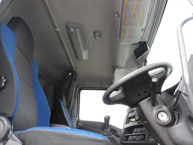 いすゞ ギガ 2PG-CXZ77CT(6x4)の写真18