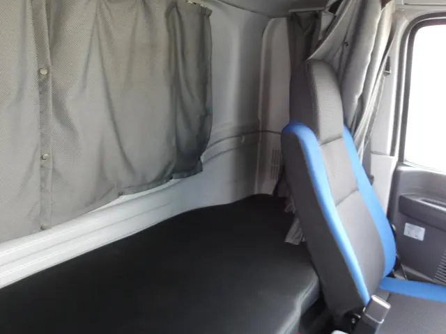 いすゞ ギガ 2PG-CXZ77CT(6x4)の写真19