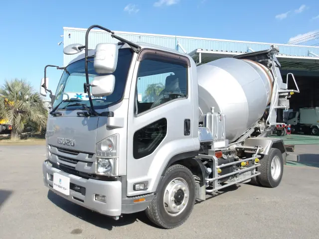 いすゞ フォワード 2PG-FTR90U2(2WD)の写真1