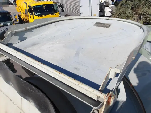 いすゞ フォワード LKG-FTR90S2(2WD)の写真7