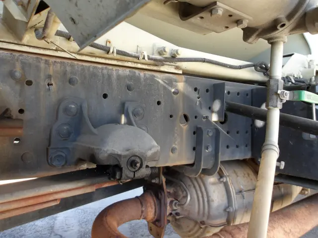 いすゞ フォワード LKG-FTR90S2(2WD)の写真14