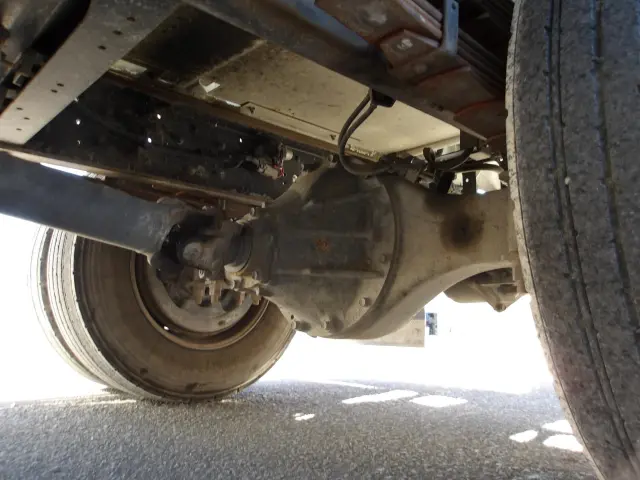 いすゞ フォワード LKG-FTR90S2(2WD)の写真15