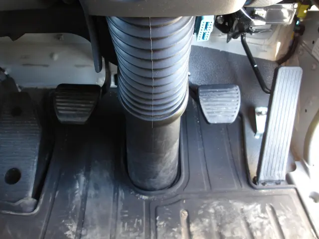 いすゞ フォワード LKG-FTR90S2(2WD)の写真27