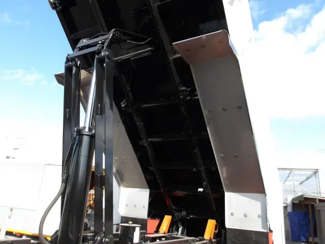 三菱 スーパーグレート 2PG-FV80VY(6x4)の写真7