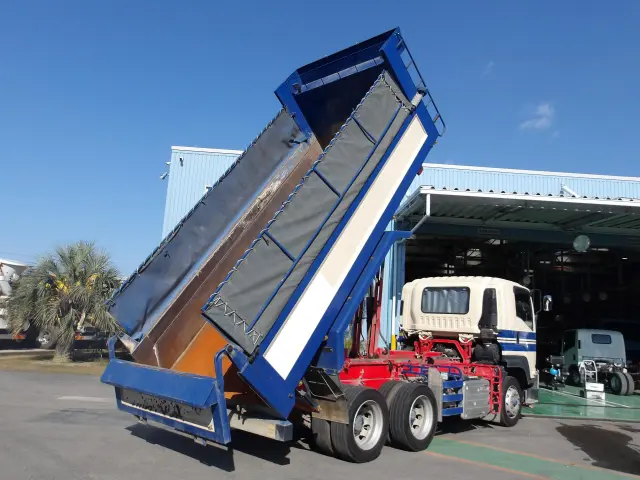 いすゞ フォワード 2KG-FVZ60U2(6x4)の写真5