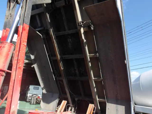 いすゞ フォワード 2KG-FVZ60U2(6x4)の写真7