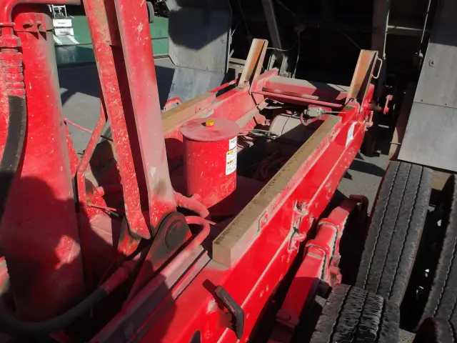 いすゞ フォワード 2KG-FVZ60U2(6x4)の写真8