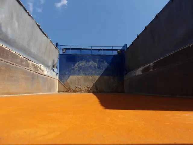 いすゞ フォワード 2KG-FVZ60U2(6x4)の写真9