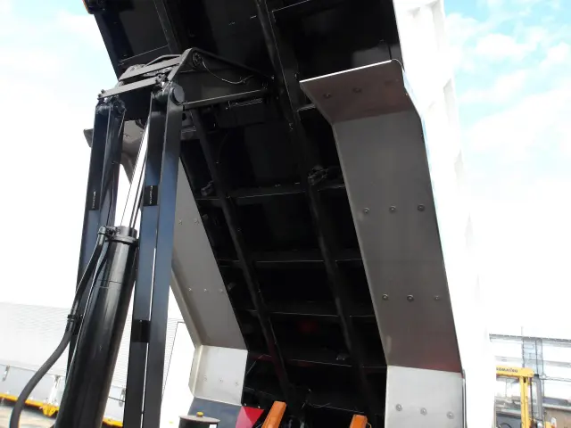 三菱 スーパーグレート 2PG-FV80VY(6x4)の写真7