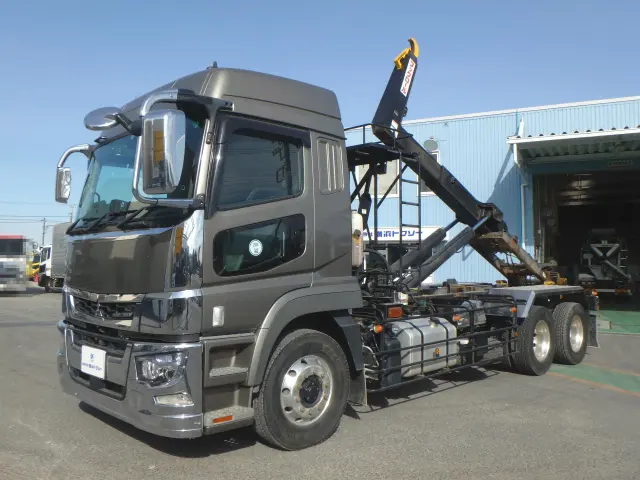 三菱 スーパーグレート 2KG-FV70HY(6x4)の写真1