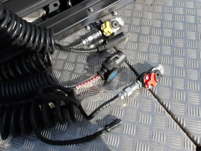 UD クオン 2RG-GK5DAB(2WD)の写真9