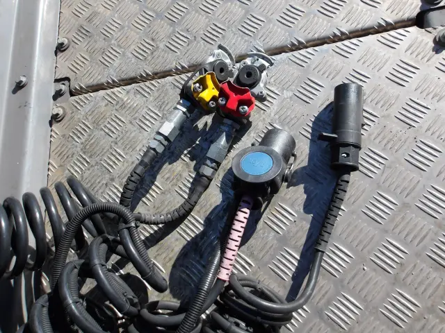 ＵＤ クオン 2RG-GK5DAB(2WD)の写真9