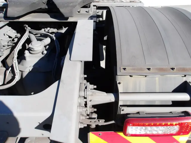 ＵＤ クオン 2RG-GK5DAB(2WD)の写真12