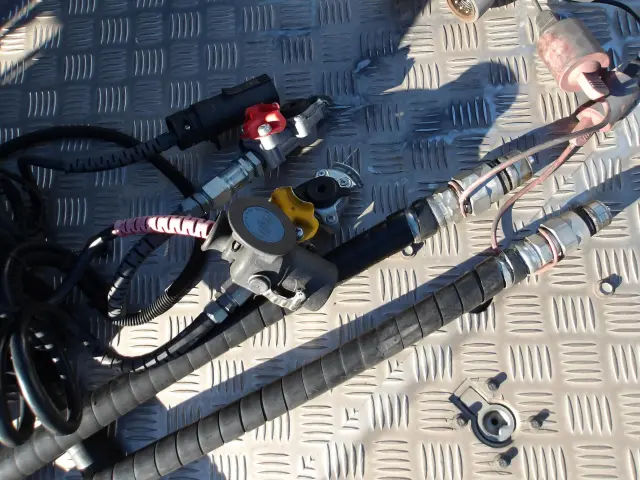 ＵＤ クオン 2RG-GK5DAB(2WD)の写真9