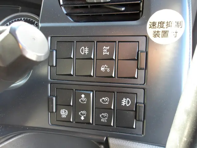 ＵＤ クオン 2RG-GK5DAB(2WD)の写真21