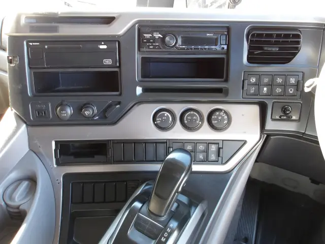 ＵＤ クオン 2RG-GK5DAB(2WD)の写真22