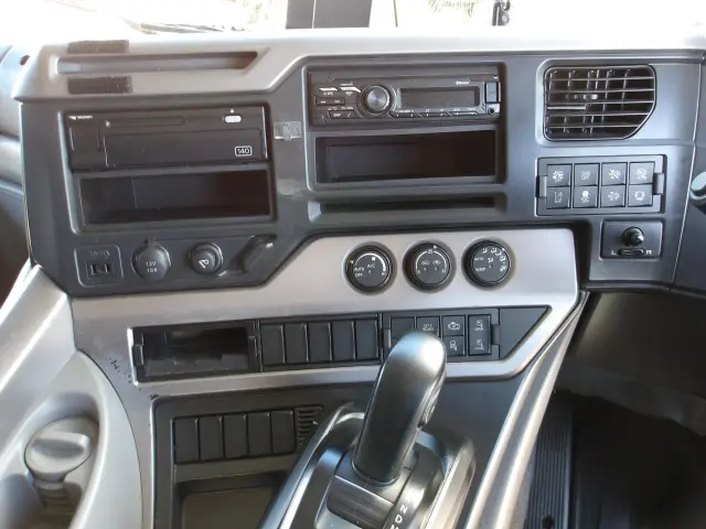 UD クオン 2RG-GK5DAB(2WD)の写真22