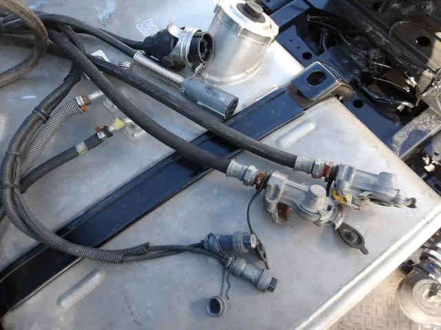 日野 プロフィア QPG-SH1EEDG(2WD)の写真9