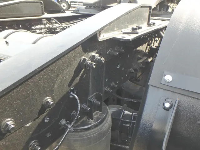 日野 プロフィア QPG-SH1EEDG(2WD)の写真14