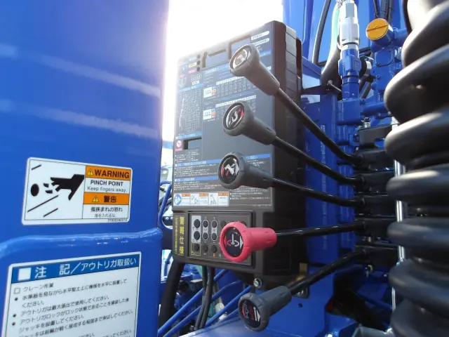 三菱 スーパーグレート 2PG-FS80VZ(8x4)の写真8