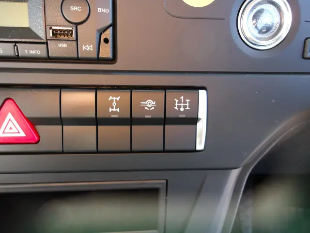 三菱 スーパーグレート 2PG-FS80VZ(8x4)の写真23