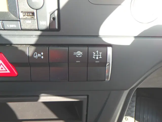 三菱 スーパーグレート 2RG-FP84VDR(2WD)の写真21