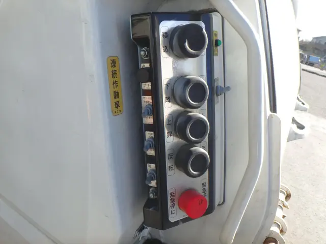 日野 レンジャー 2KG-FC2ABA(2WD)の写真7