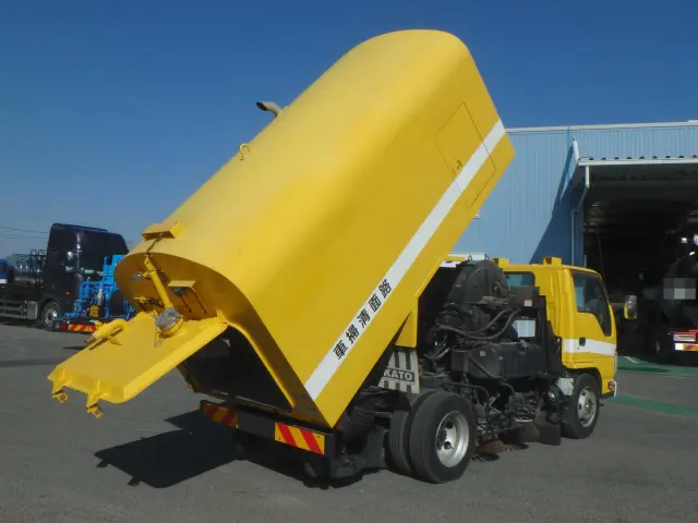 いすゞ エルフ TPG-NKR85N(2WD)の写真5