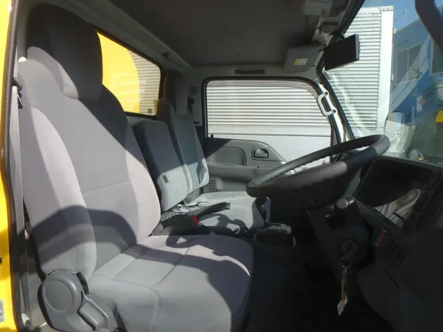 いすゞ エルフ TPG-NKR85N(2WD)の写真19