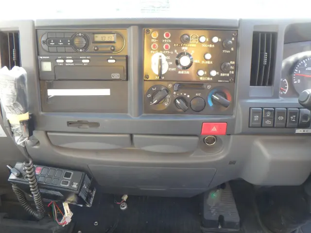 いすゞ エルフ TPG-NKR85N(2WD)の写真21