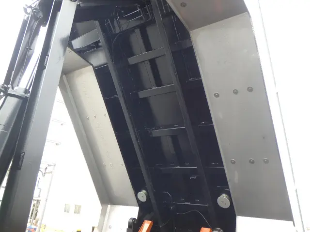 三菱 スーパーグレート 2PG-FV80VX(6x4)の写真7