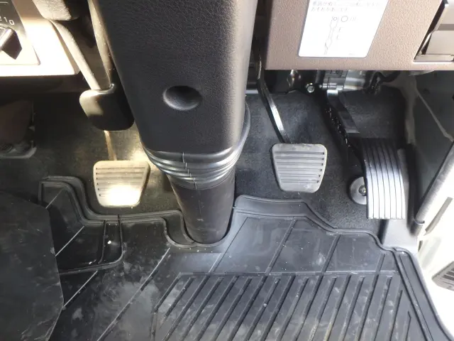 三菱 キャンター 2RG-FEAV0(2WD)の写真25