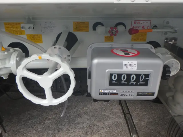 三菱 キャンター 2PG-FEB90(2WD)の写真7