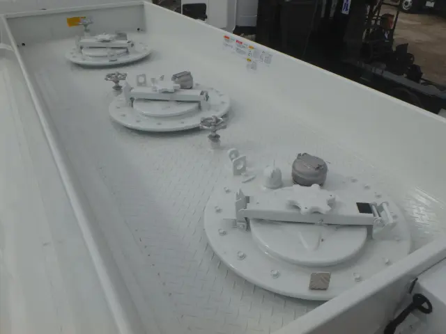 三菱 キャンター 2PG-FEB90(2WD)の写真8