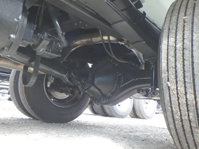 三菱 キャンター 2PG-FEB90(2WD)の写真16