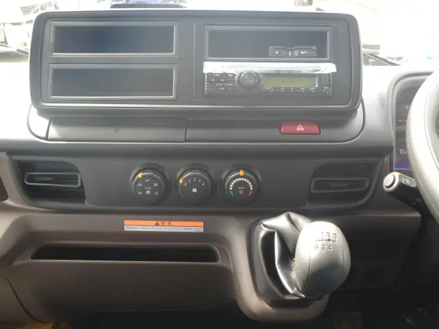 三菱 キャンター 2PG-FEB90(2WD)の写真22