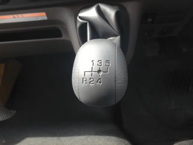 三菱 キャンター 2PG-FEB90(2WD)の写真23