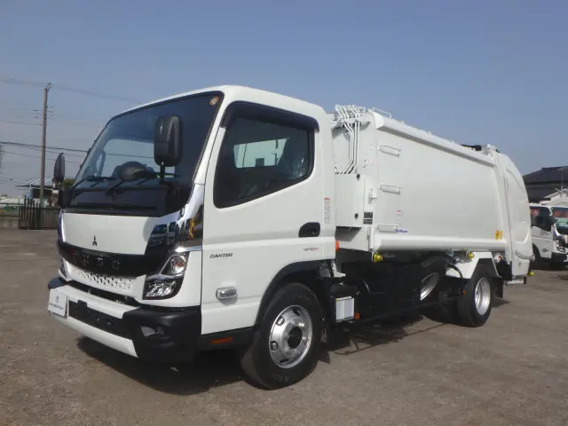 三菱 キャンター 2PG-FEB90(2WD)の写真1