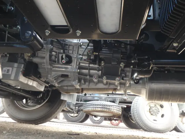 三菱 キャンター 2PG-FEB90(2WD)の写真17