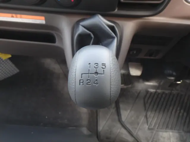 三菱 キャンター 2PG-FEB90(2WD)の写真23