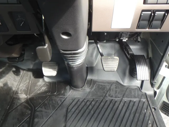 三菱 キャンター 2PG-FEB90(2WD)の写真24