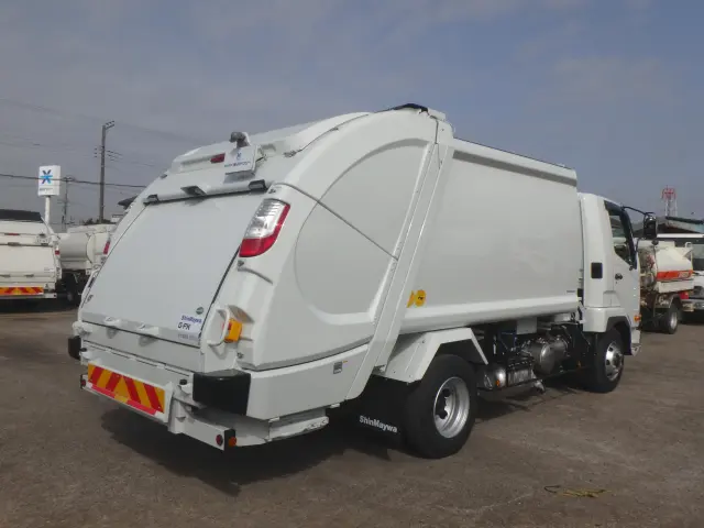 三菱 ファイター 2KG-FK72F(2WD)の写真4