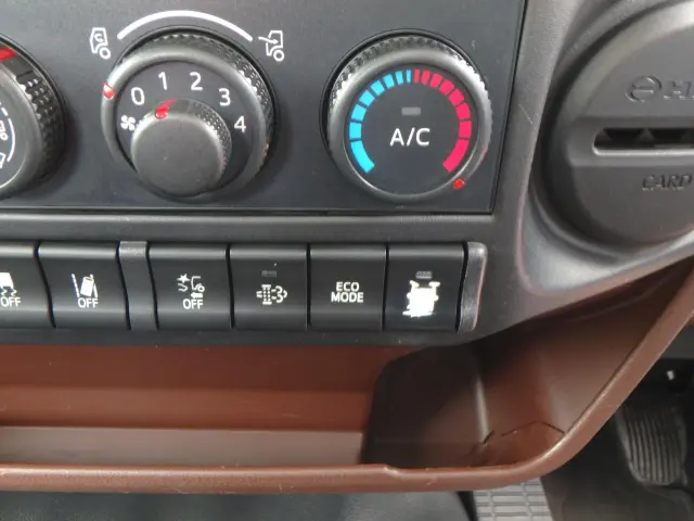 日野 レンジャー 2KG-FC2ABA(2WD)の写真22